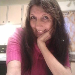 Meet your Posher, Lacya